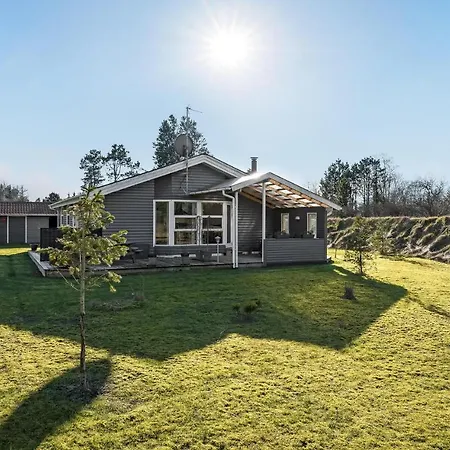 Lovely In With Kitchen *