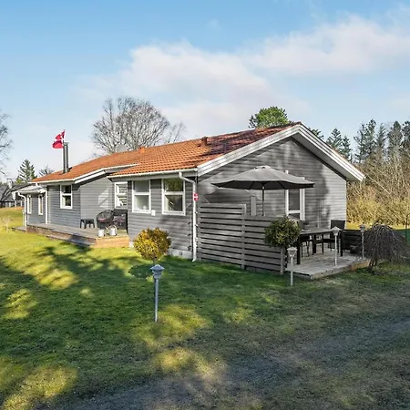 Lovely In With Kitchen Holiday home Hals