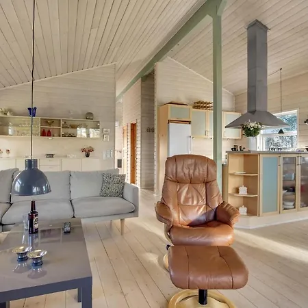 Vakantiehuis Lovely In With Kitchen *